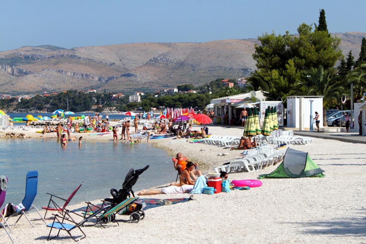 Seaside Apartments With A Swimming Pool Okrug Gornji, Ciovo - 11374 Τρογκίρ Εξωτερικό φωτογραφία