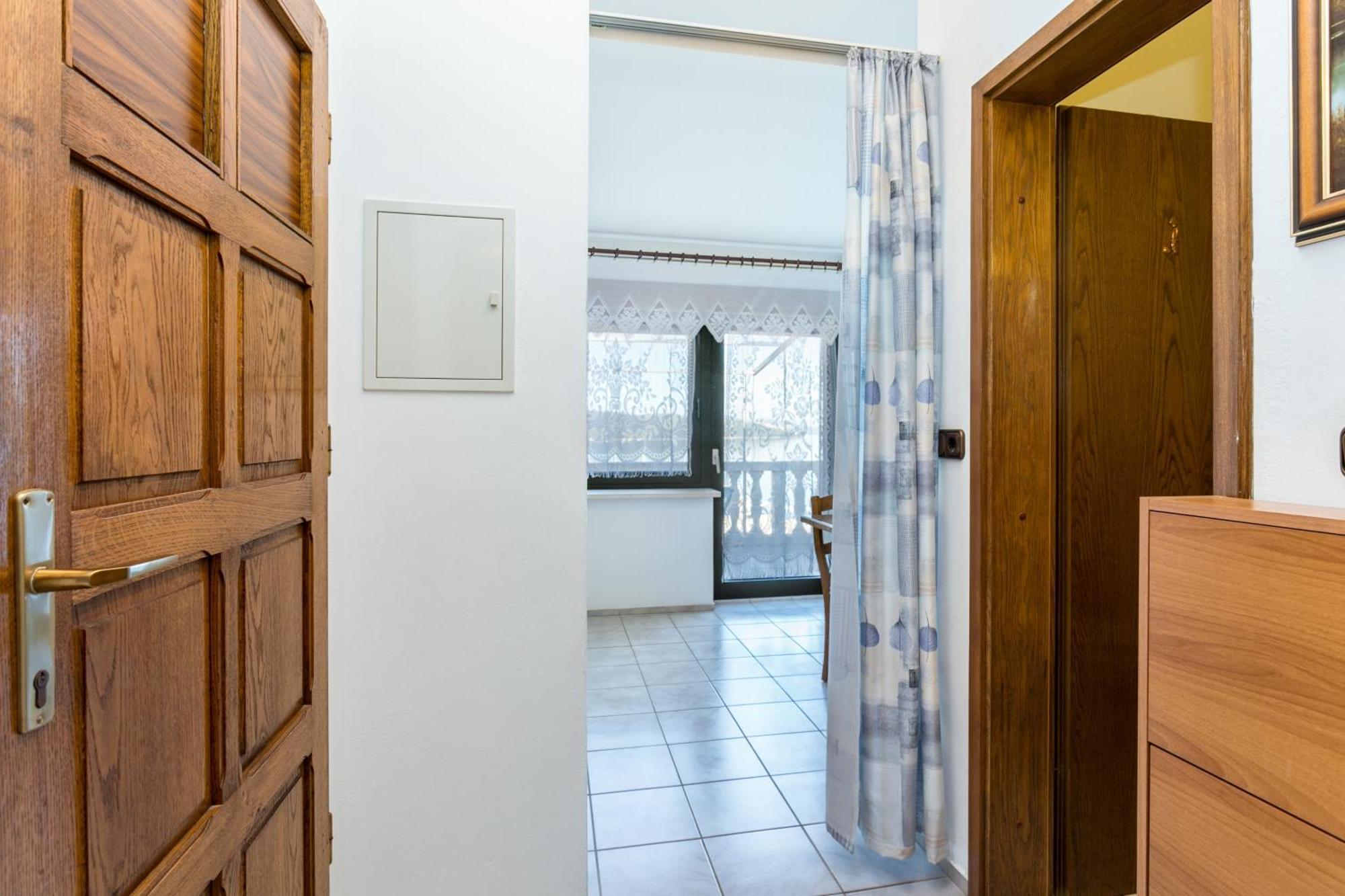 Seaside Apartments With A Swimming Pool Okrug Gornji, Ciovo - 11374 Τρογκίρ Εξωτερικό φωτογραφία
