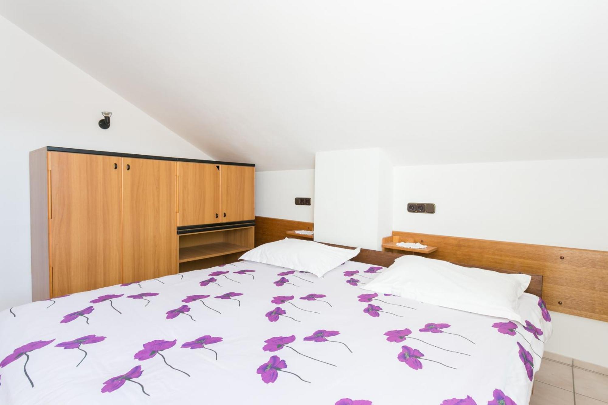 Seaside Apartments With A Swimming Pool Okrug Gornji, Ciovo - 11374 Τρογκίρ Δωμάτιο φωτογραφία