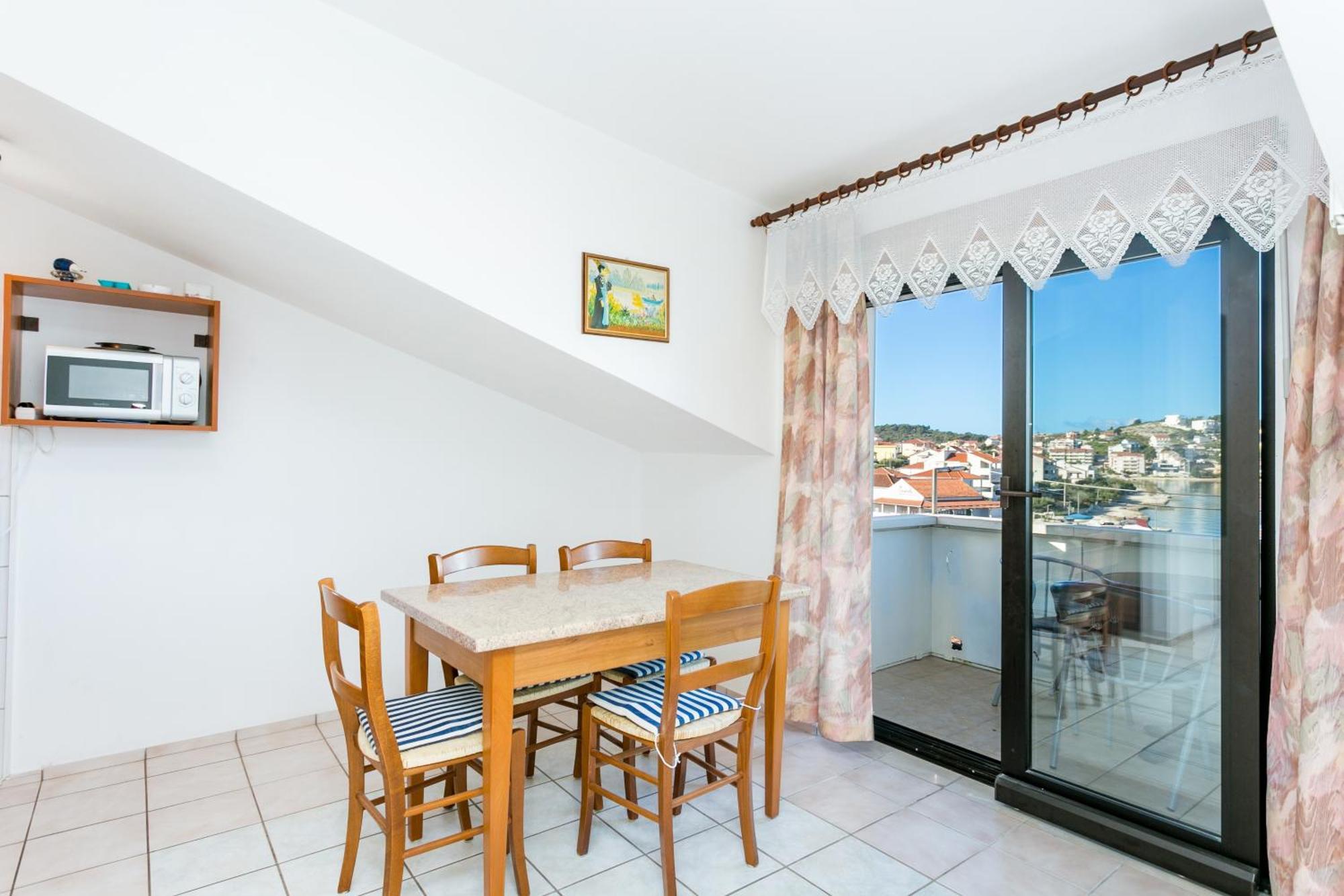 Seaside Apartments With A Swimming Pool Okrug Gornji, Ciovo - 11374 Τρογκίρ Δωμάτιο φωτογραφία
