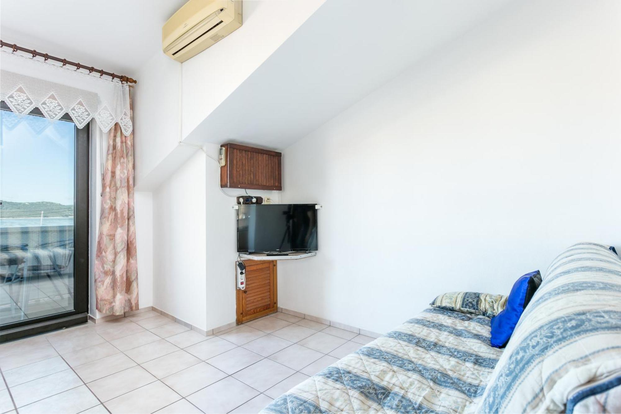 Seaside Apartments With A Swimming Pool Okrug Gornji, Ciovo - 11374 Τρογκίρ Εξωτερικό φωτογραφία