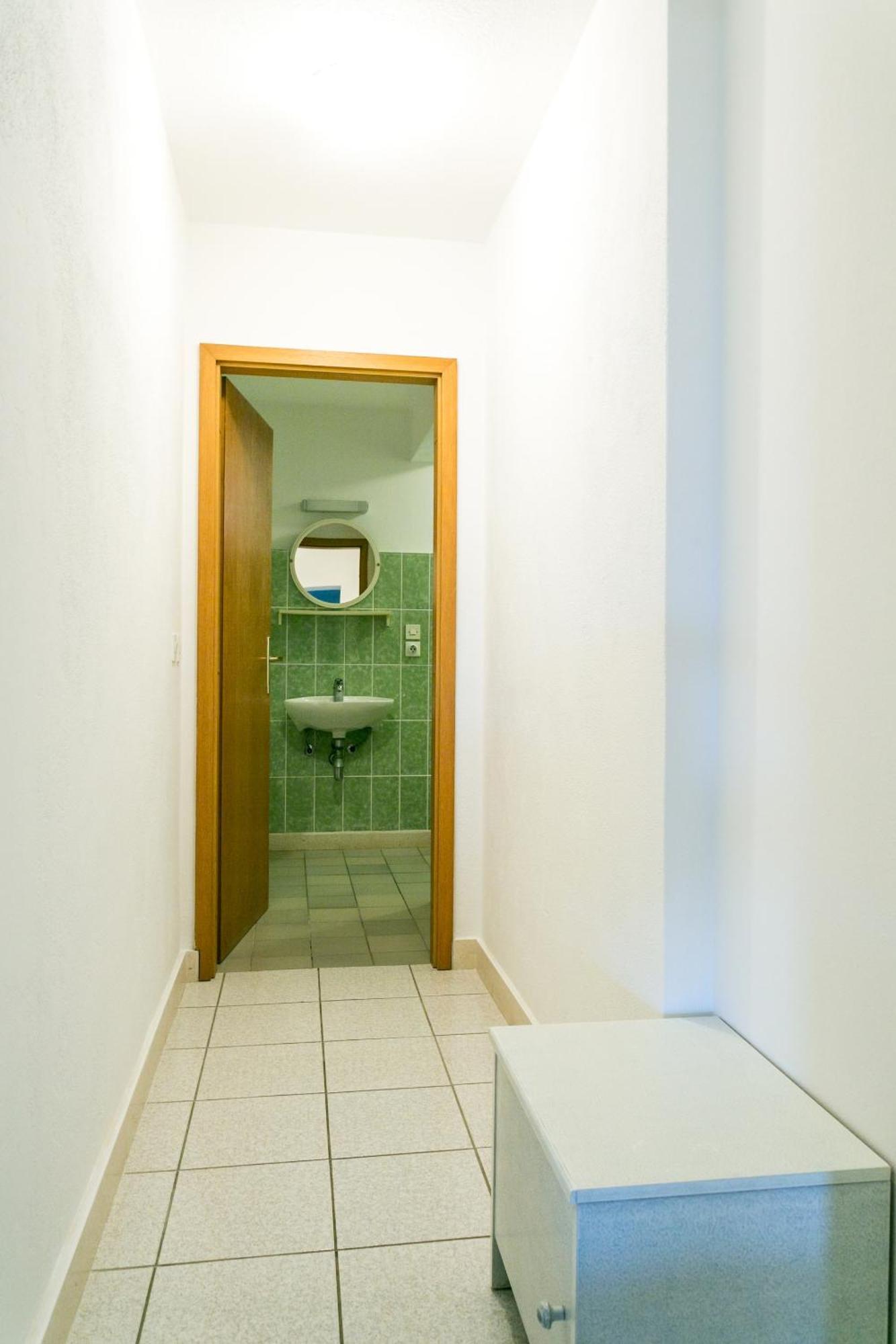 Seaside Apartments With A Swimming Pool Okrug Gornji, Ciovo - 11374 Τρογκίρ Εξωτερικό φωτογραφία