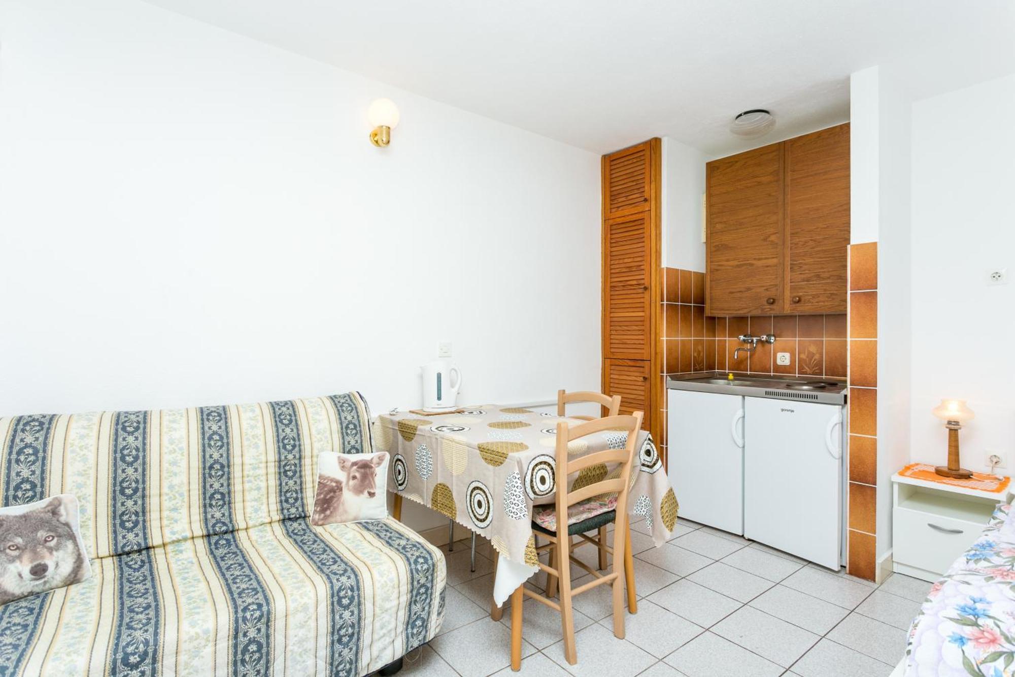 Seaside Apartments With A Swimming Pool Okrug Gornji, Ciovo - 11374 Τρογκίρ Εξωτερικό φωτογραφία