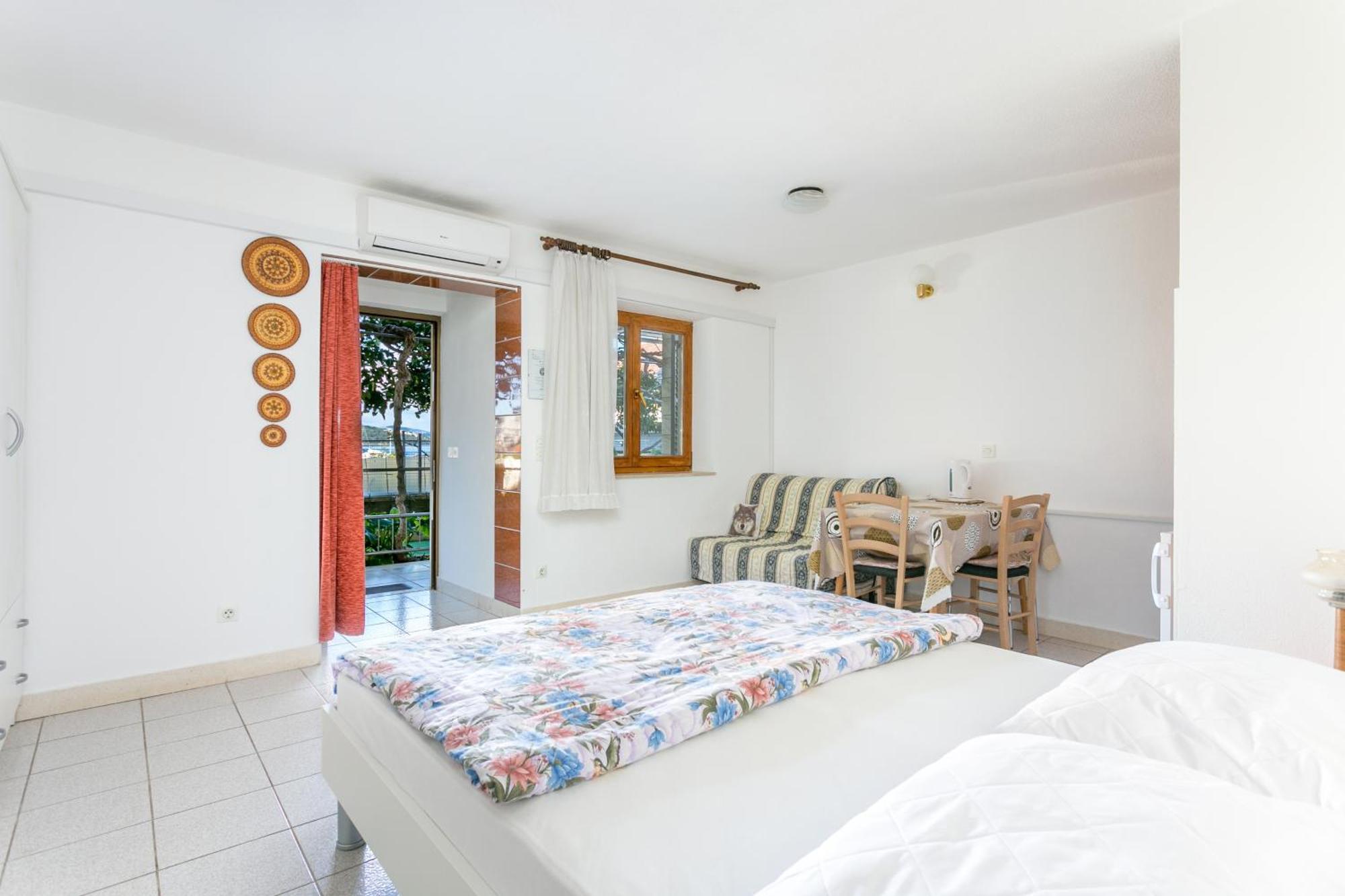 Seaside Apartments With A Swimming Pool Okrug Gornji, Ciovo - 11374 Τρογκίρ Δωμάτιο φωτογραφία